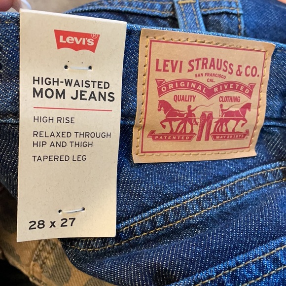 NWT Levi’s High Rise Mom Jean Size 28 - Picture 6 of 8